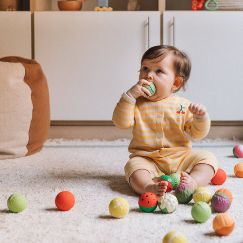 Oli & Carol Baby Sensory Ball Veggie Salad